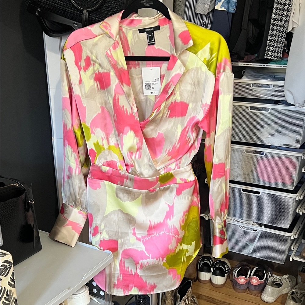 Forever 21 Pink and Green Abstract Blouse